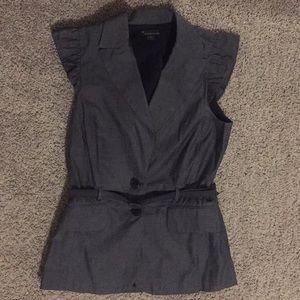 Belted Sleeveless blazer